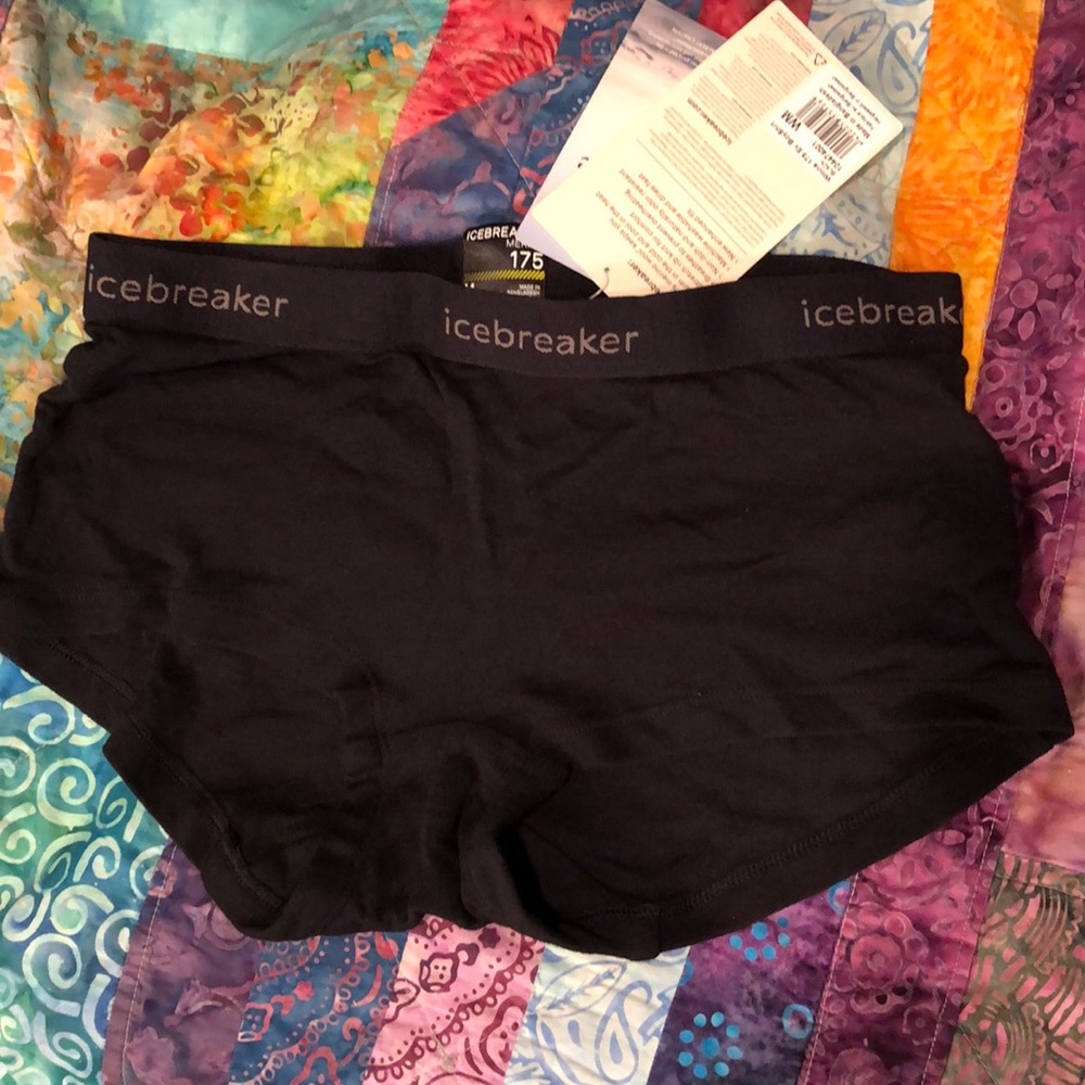 NWT Icebreaker Merino Everyday Boy Short Underwear